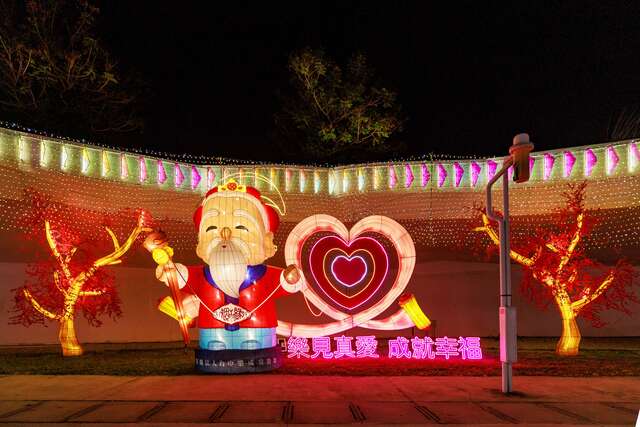 月下有缘-主灯-以乐成宫q版月老为主视觉-每小时还会有2次60秒心跳主灯秀