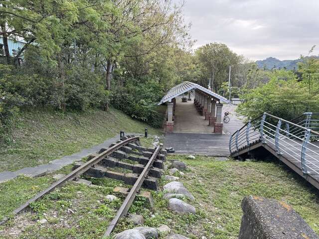 921地震扭曲错动的轨道