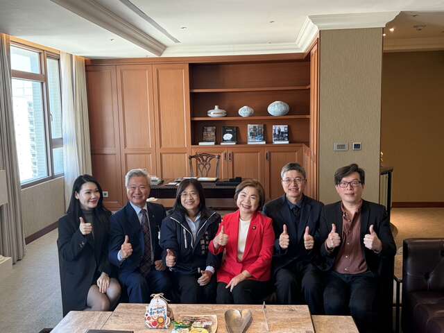 6参观台中港酒店总统套房