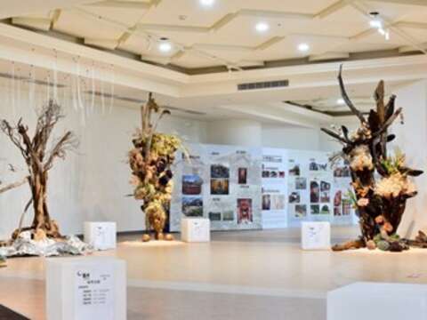 草月流漂流木藝術創作展