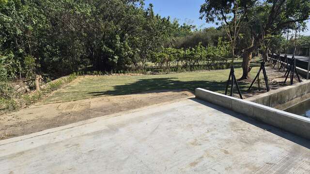 乌日 知高圳步道绿美化空间