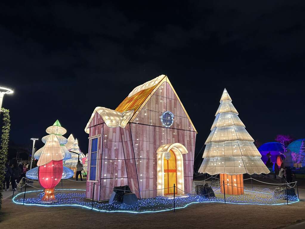 梦幻的姆明谷宛如欧洲童话小镇