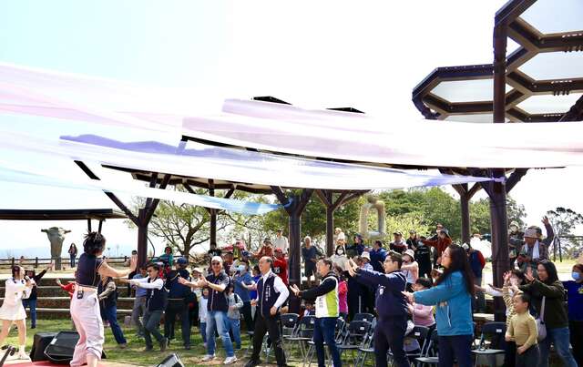 健走前热身带动跳