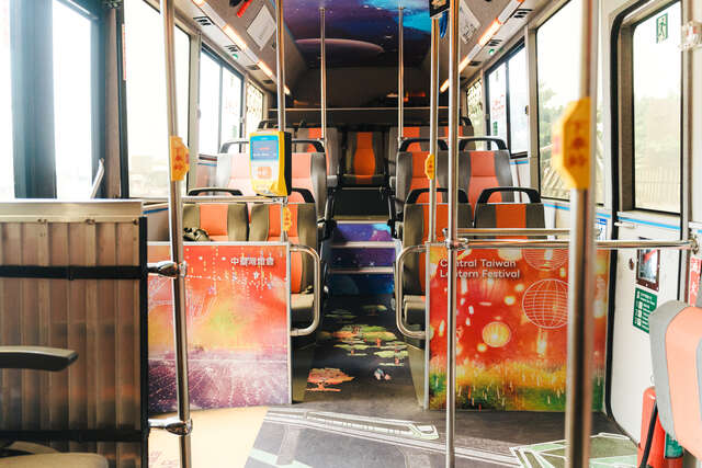 555機場快捷線內裝