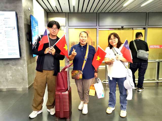 观旅局接待越捷航空媒体