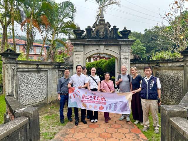 德国访团至林献堂博物馆园区参观