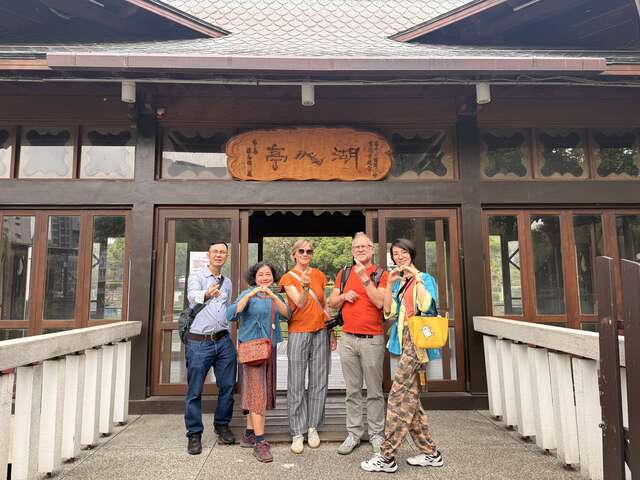 德国访团至百年古蹟的台中地标湖心亭参观