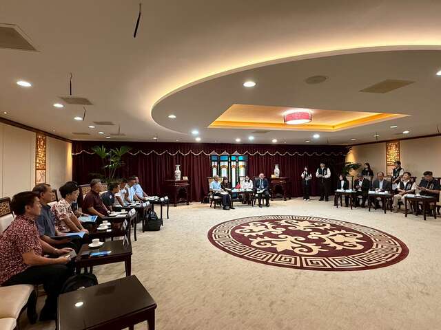 2-拜會交流情形熱絡-氣氛融洽