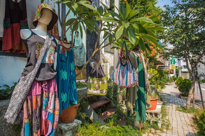 东海艺术街店家 贩售特色民族风商品