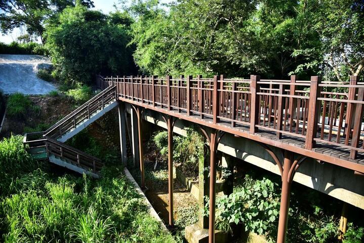 Zhi Gao Zun Walking Trail