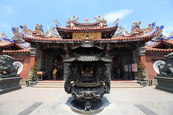 Lecheng Temple