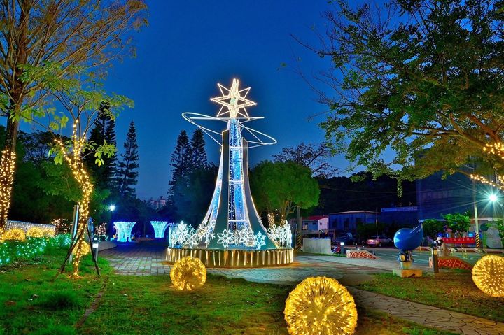 \ #石冈花漾艺术灯节 12月17日闪耀登场!/