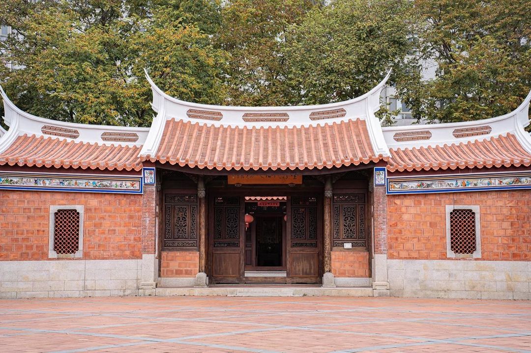 置身先人生活的空间,感受民俗文化的精髓。