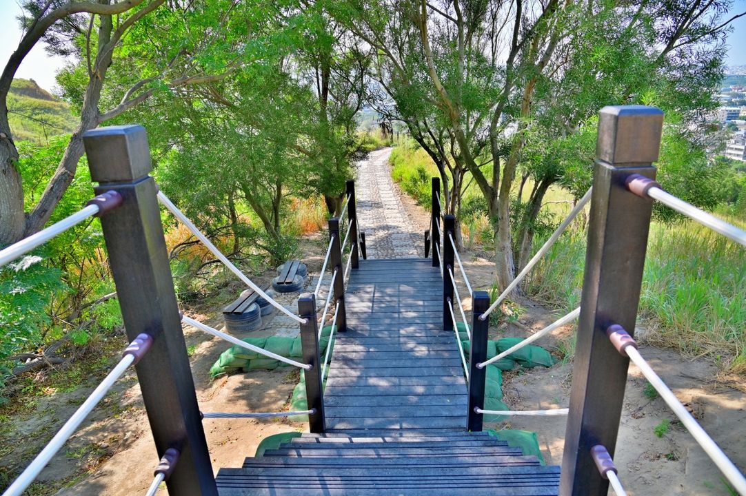 \玩编今天跟大家分享2个暑期踏青健行的好去处/