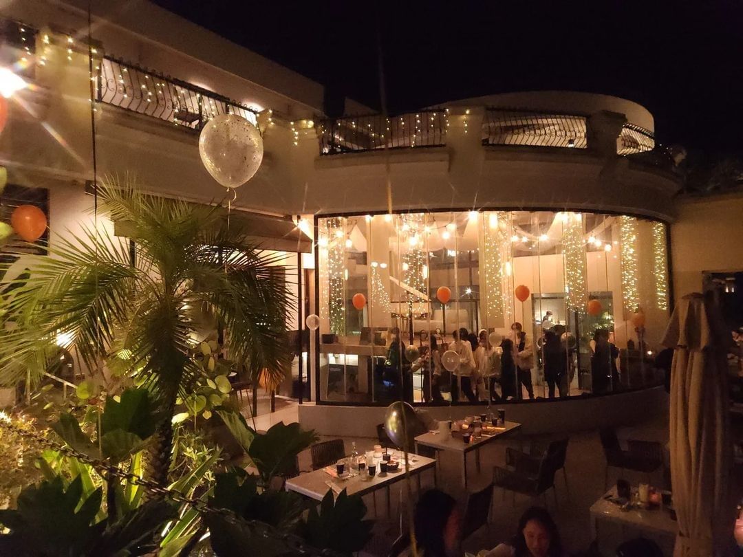 跨年就與三五好友齊聚臺中餐廳!大聲倒數5、4、3、2、1!