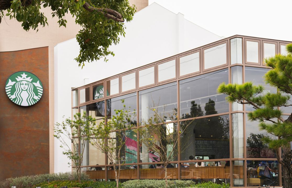 \ 全台首间星巴克 #GreenerStore 就在台中沙鹿!/