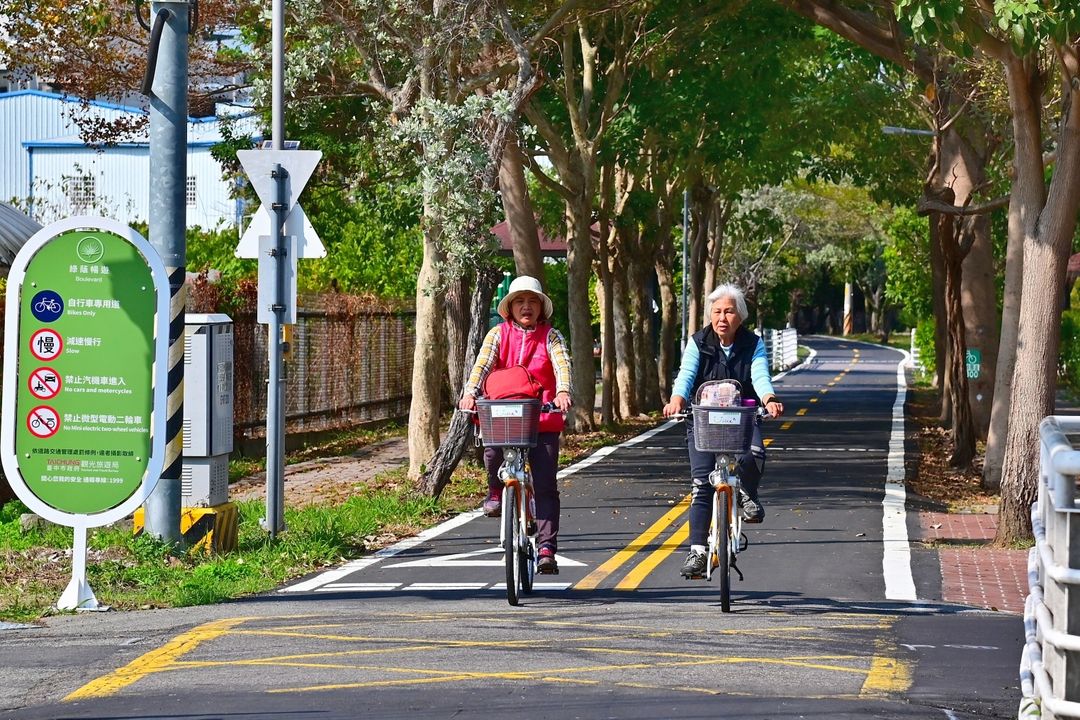 ＼全新自行车道秘境🚴‍♀️ 绿意盎然的城市绿地 #潭雅神绿园道 🌴 /