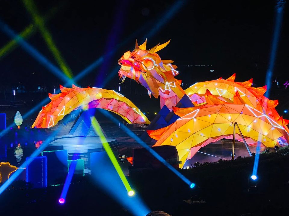 \#2024中臺灣元宵燈會 正式點燈! 震撼主燈華麗登場/