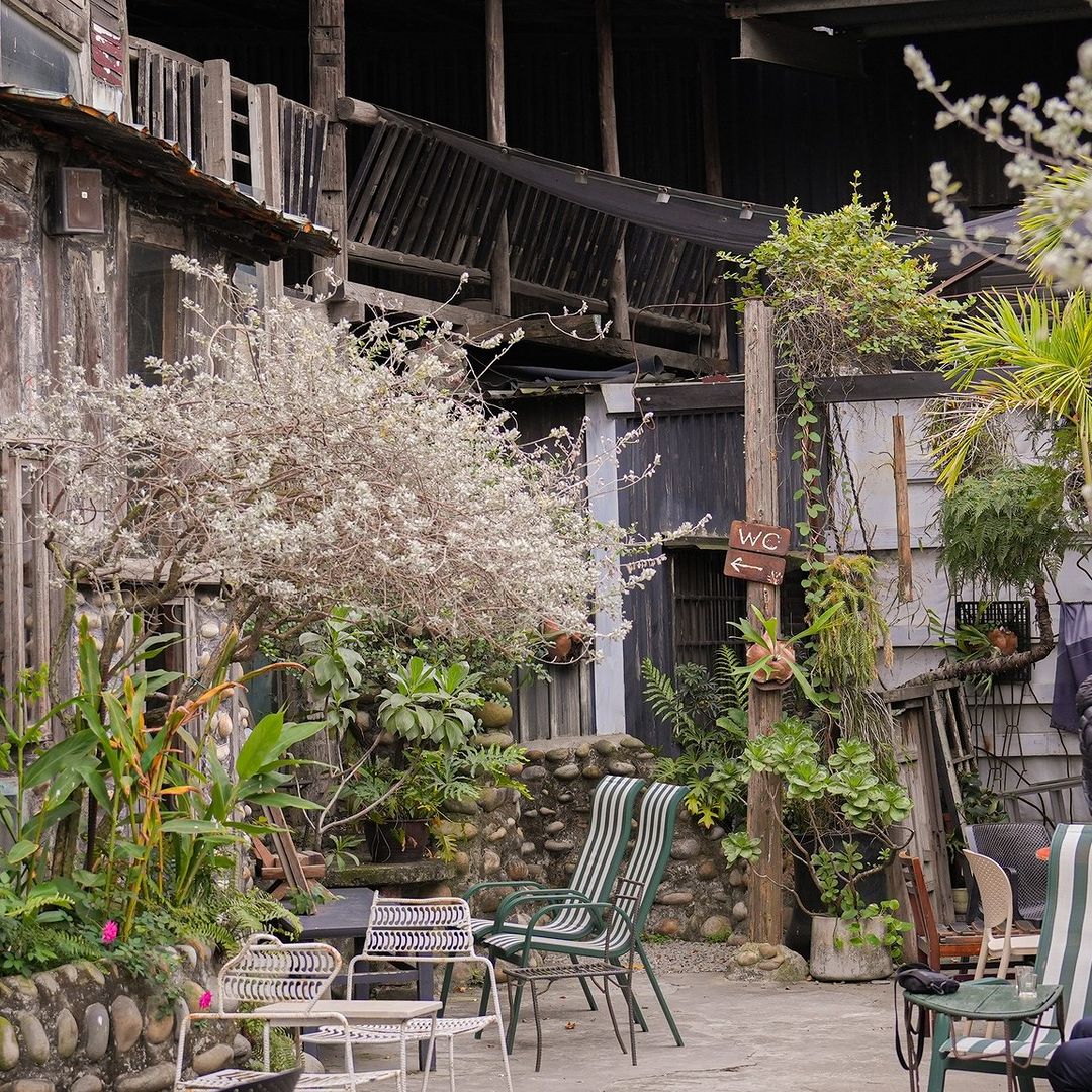 寵愛自己的日子👑就到臺中復古咖啡廳沉澱時光