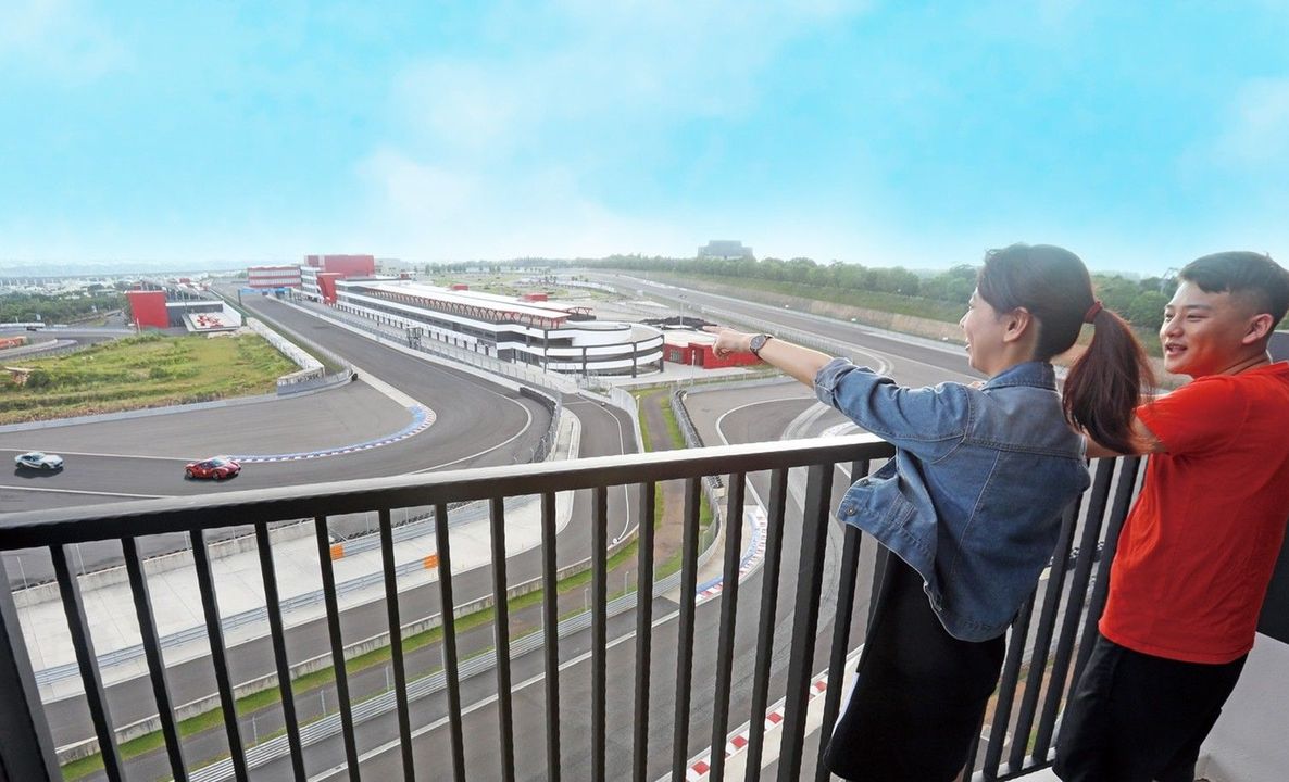 🔥 赛车狂热来袭!只要凭票根,优惠享不完🔥