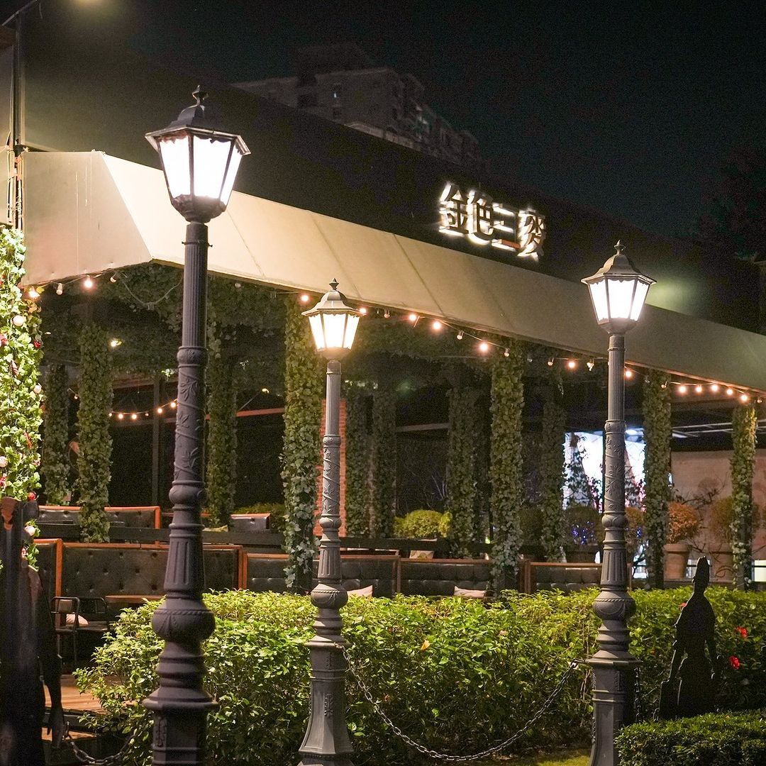 从烈日下再到日落里「2024摇滚台中音乐节🎸」狂欢过後,三五好友相聚不间断!