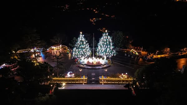 \ 遊山谷燈光節品嚐原住民的特色美食 /