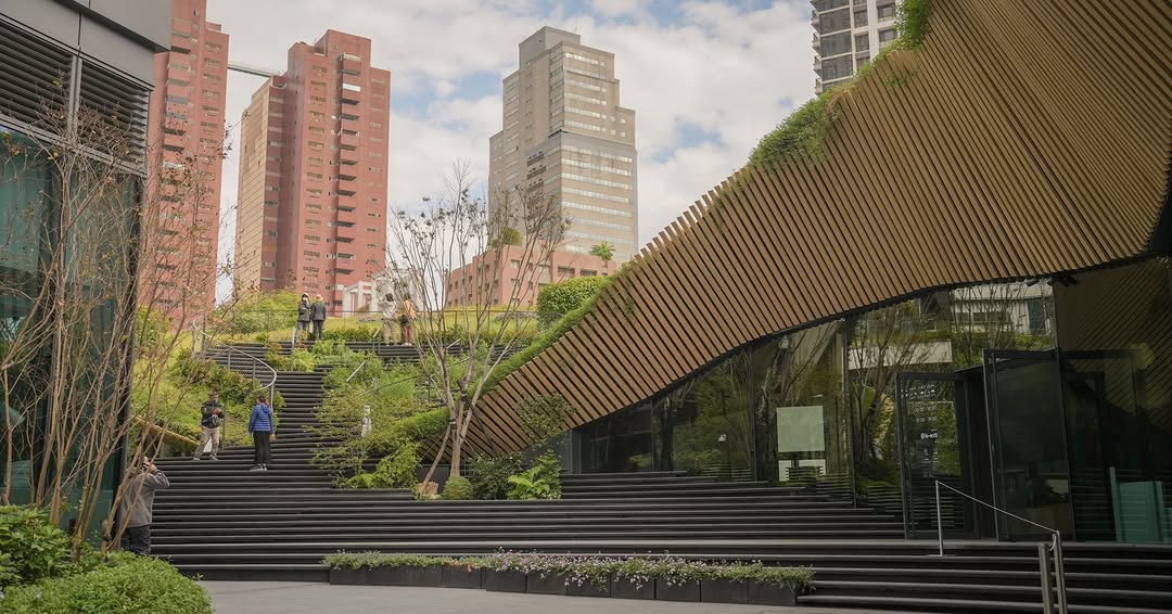 在城市裡讀懂建築語言🏛️ 台中6座不能錯過的建築作品👇🏻