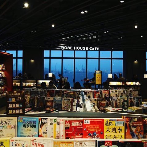 书香里的午後时光,台中三处阅读系角落,陪你过一个安静的Read A Book Day📖