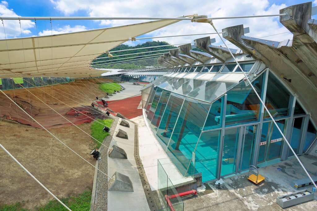 \ 看見自然的力量,聆聽土地與人的永續故事 /