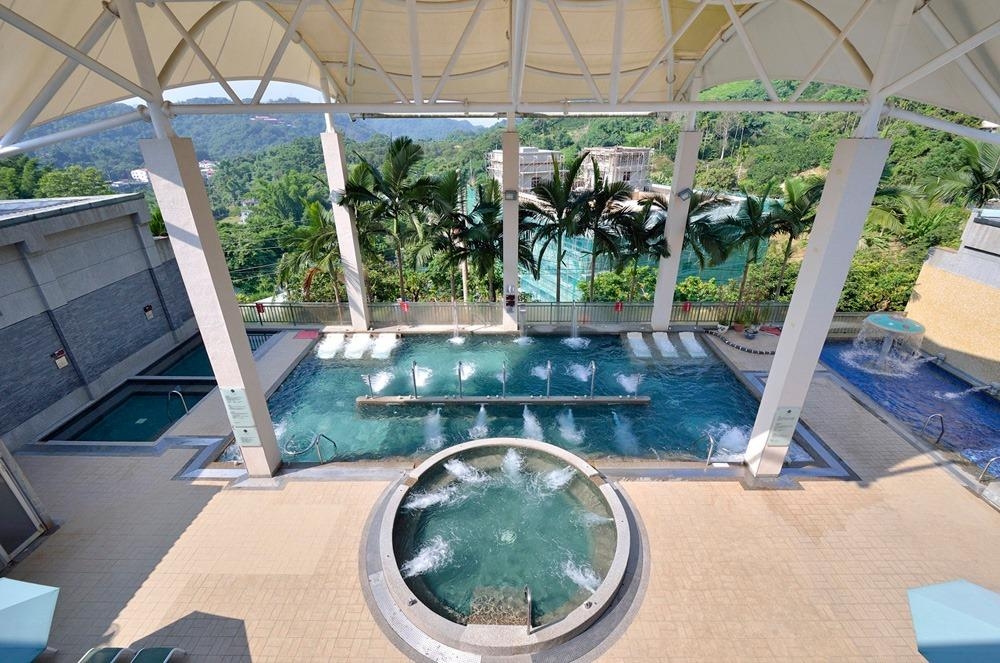 🌸♨️ 赏花、泡温泉、露营趣!台中秋冬最chill的旅游攻略 🌲✨