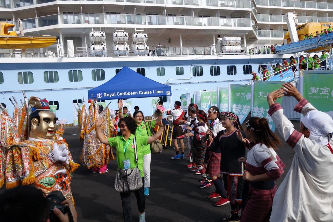 亞洲最大國際郵輪「海洋量子號｣今抵台中港 近5,000名旅客暢遊中台灣-旅客
