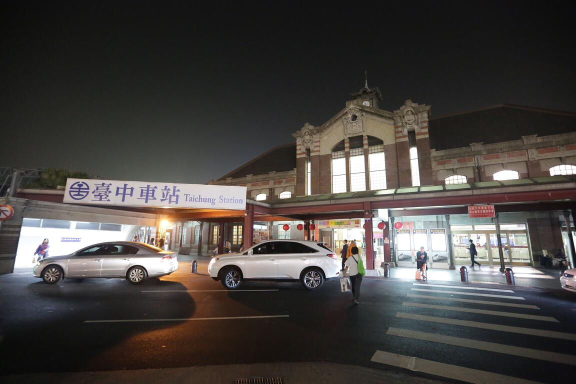 國光確定搬遷 台中火車站前廣場開發年底啟動-夜景