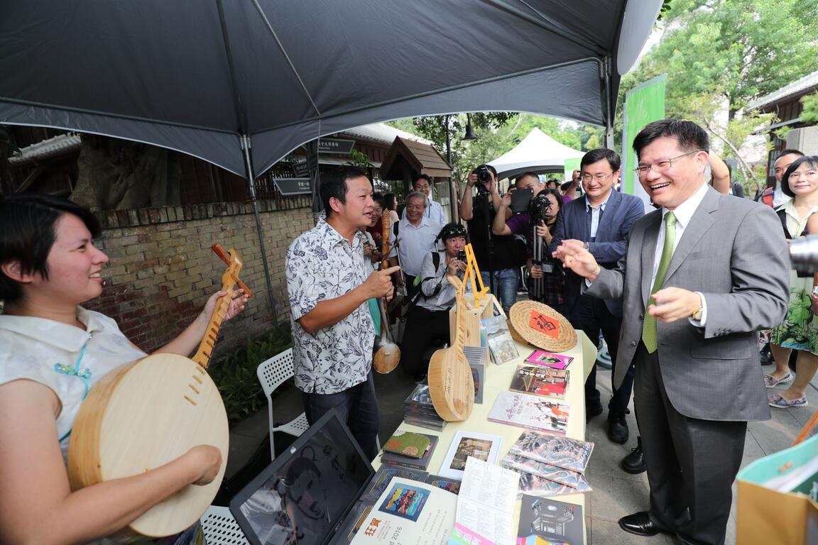 台中文學館正式開館 林市長：讓文學走入日常生活-市長參訪